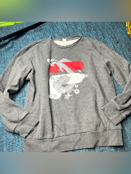 Fila Other - Fila Japanese Dragon Logo Print Crewneck Sweatshirt in Gray Mens Size Large RARE